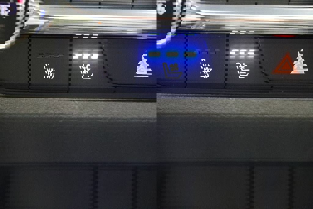 Used 2025 MAZDA CX-50 2.5 Hybrid w/ Premium Plus Pkg image 24