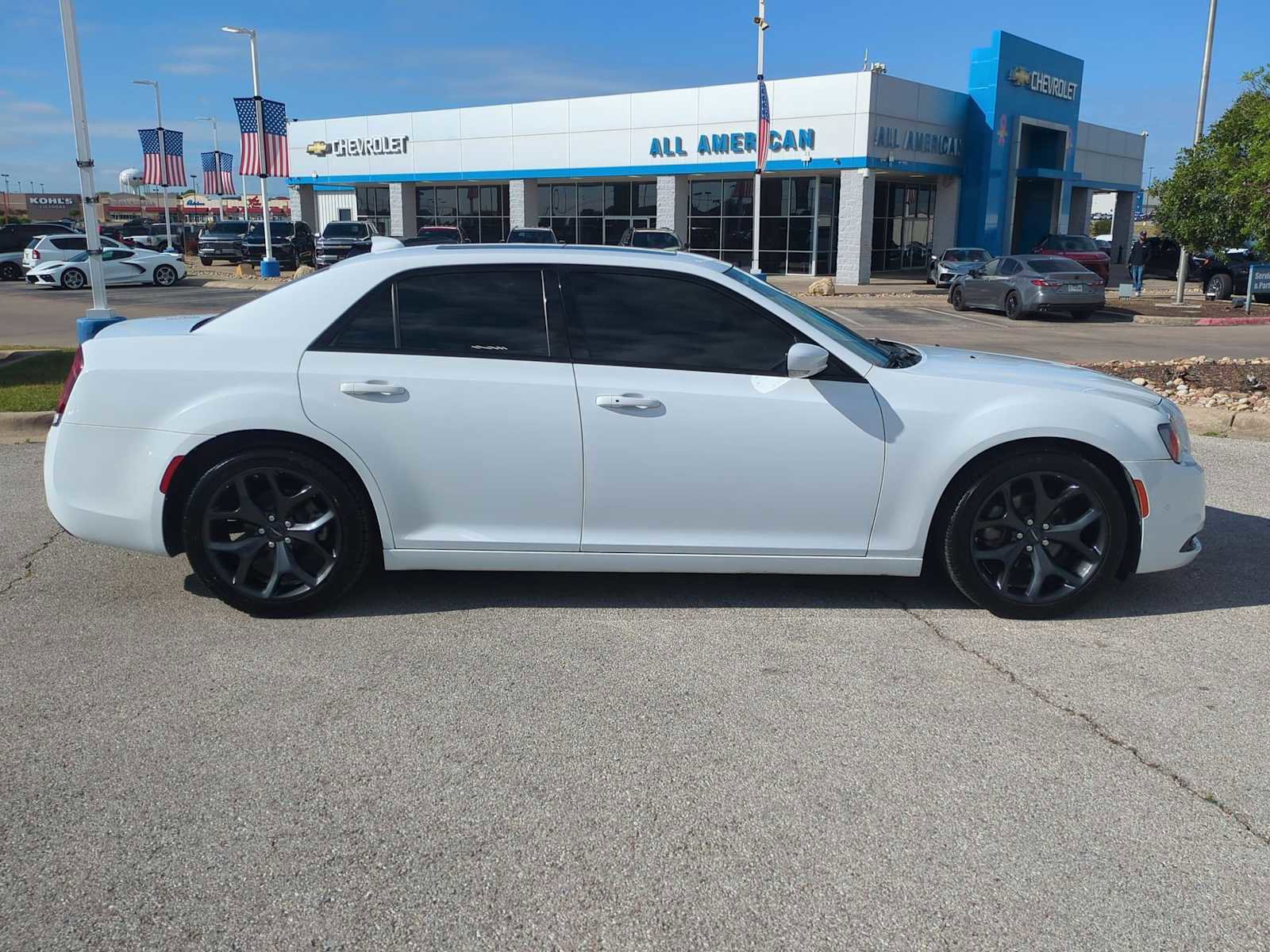 Used 2022 Chrysler 300 S RWD image 9