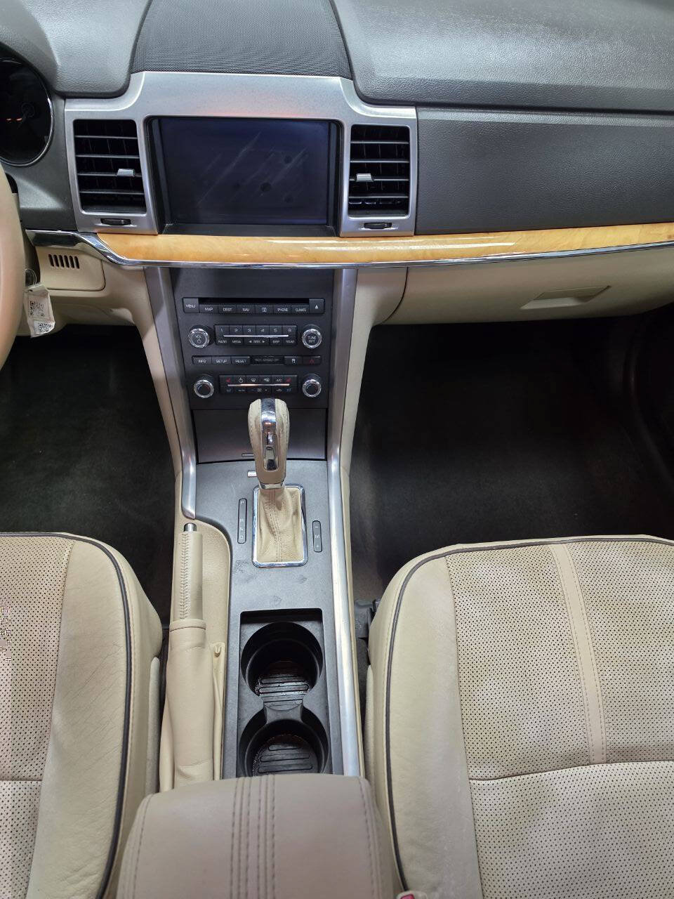 Used 2010 Lincoln MKZ FWD image 20