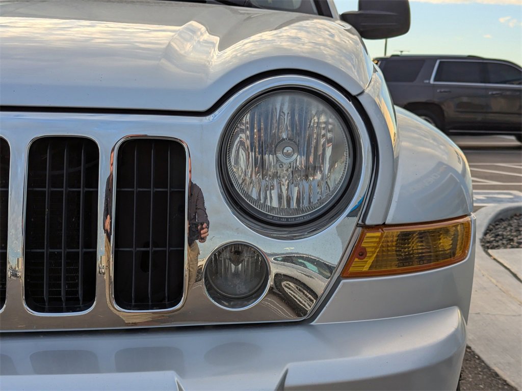 Used 2006 Jeep Liberty Limited image 40