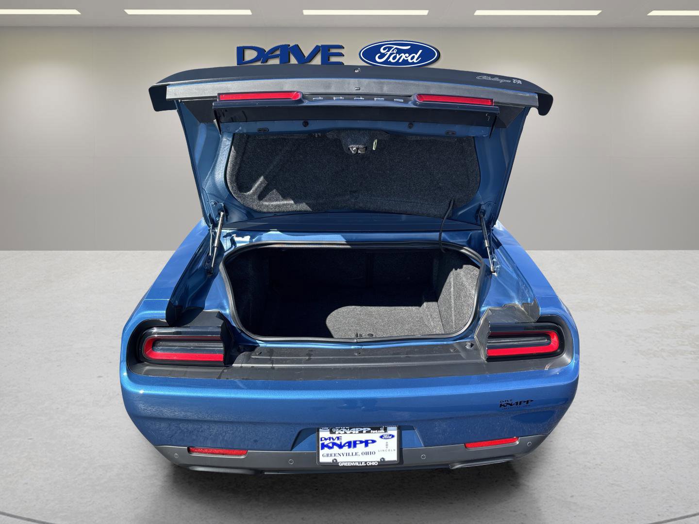 Used 2023 Dodge Challenger R/T w/ T/A Package image 8