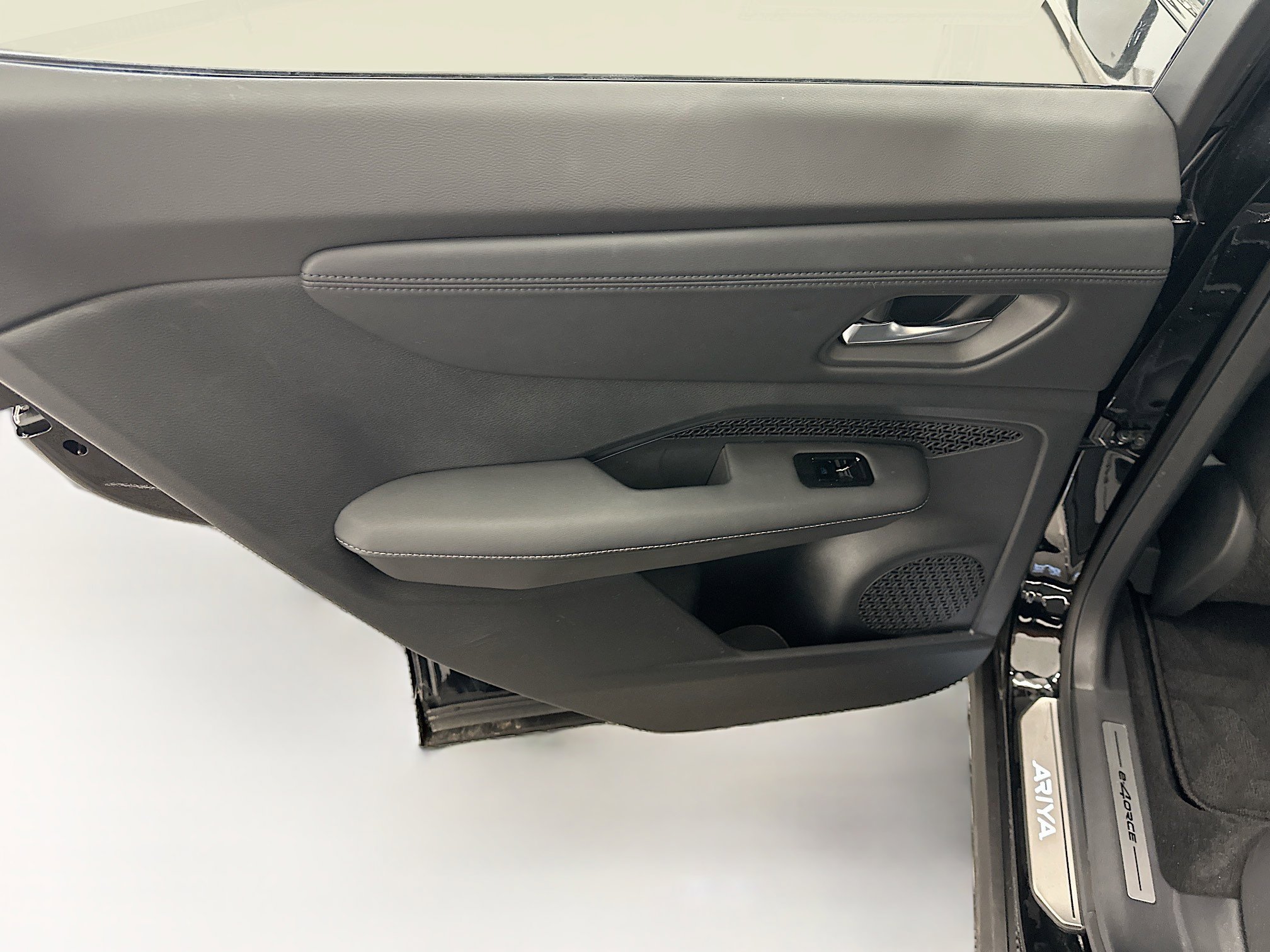 Used 2024 Nissan Ariya AWD image 26