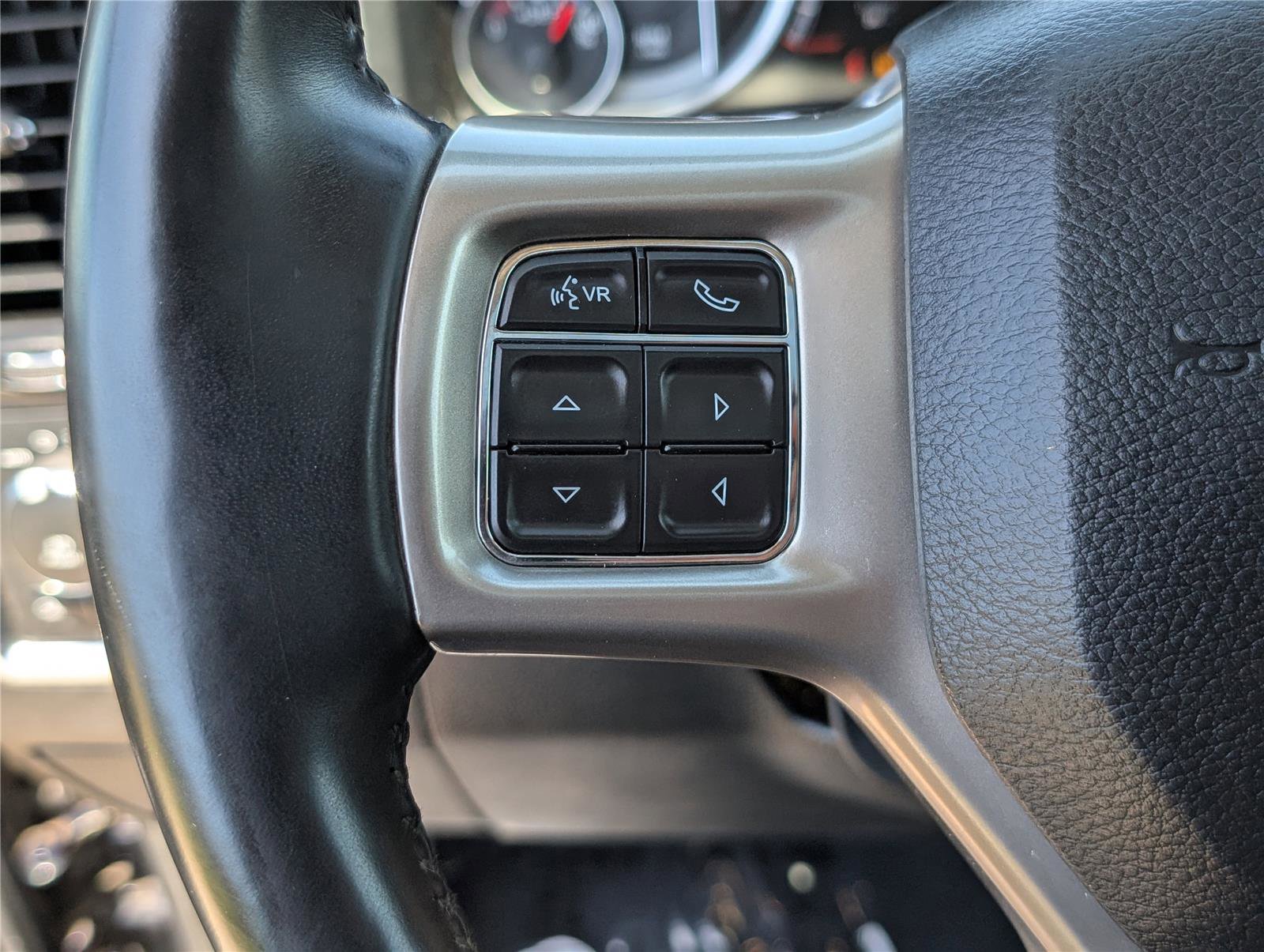 Used 2016 RAM 2500 Laramie AWD/4WD image 25