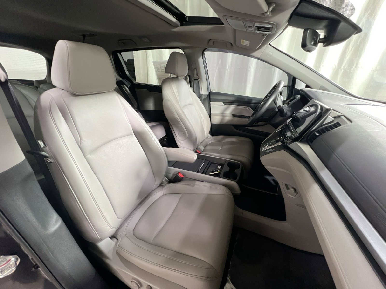 Used 2024 Honda Odyssey EX-L image 22