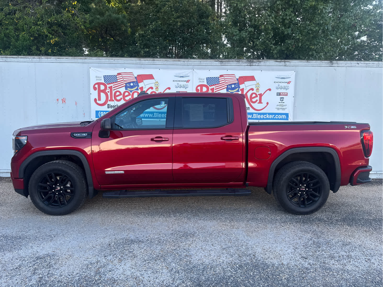 Used 2023 GMC Sierra 1500 Elevation AWD/4WD image 7