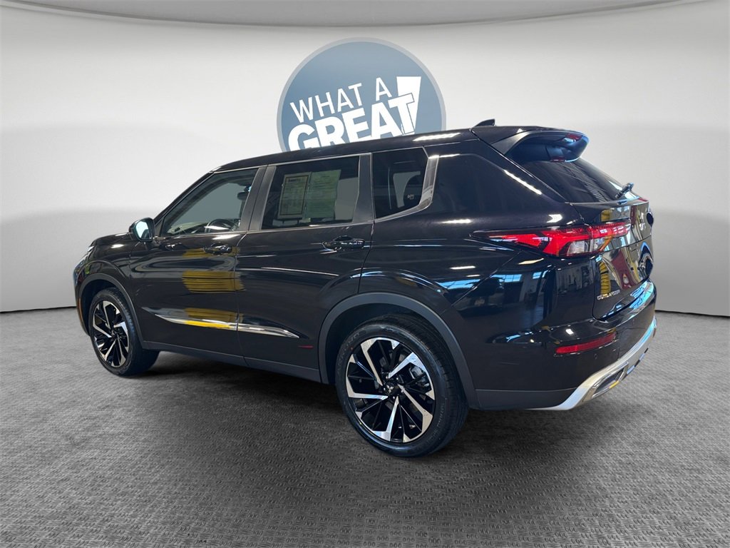 Used 2024 Mitsubishi Outlander SE image 6