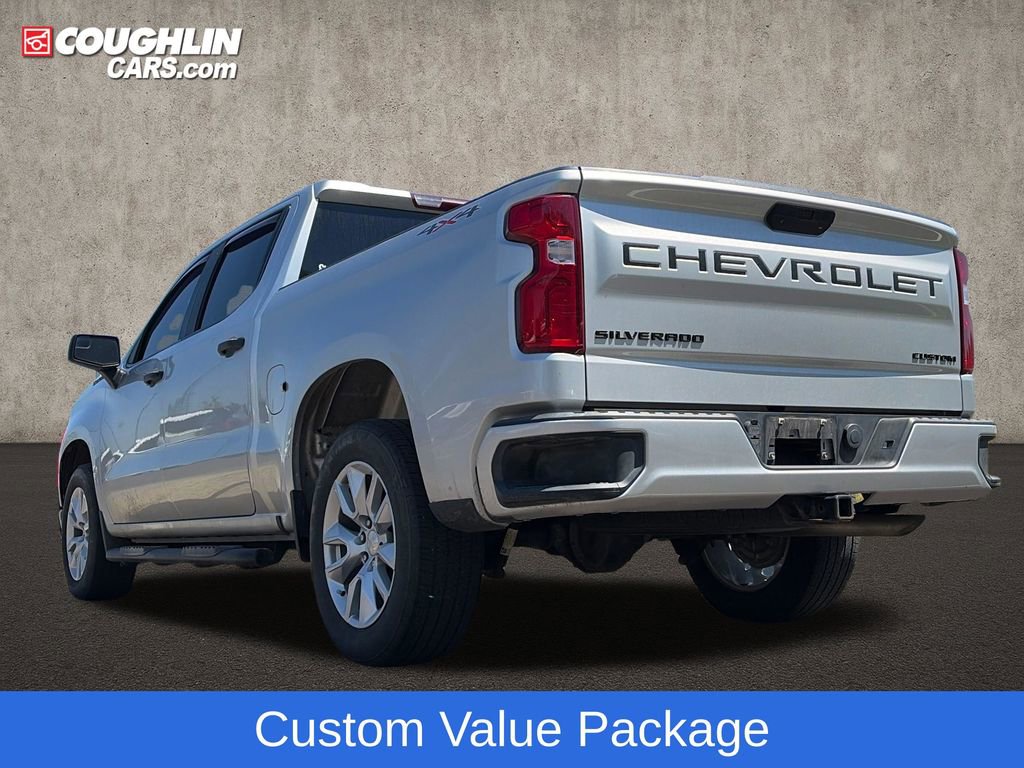 Used 2022 Chevrolet Silverado 1500 Custom w/ LPO, Dark Essentials Package AWD/4WD image 6