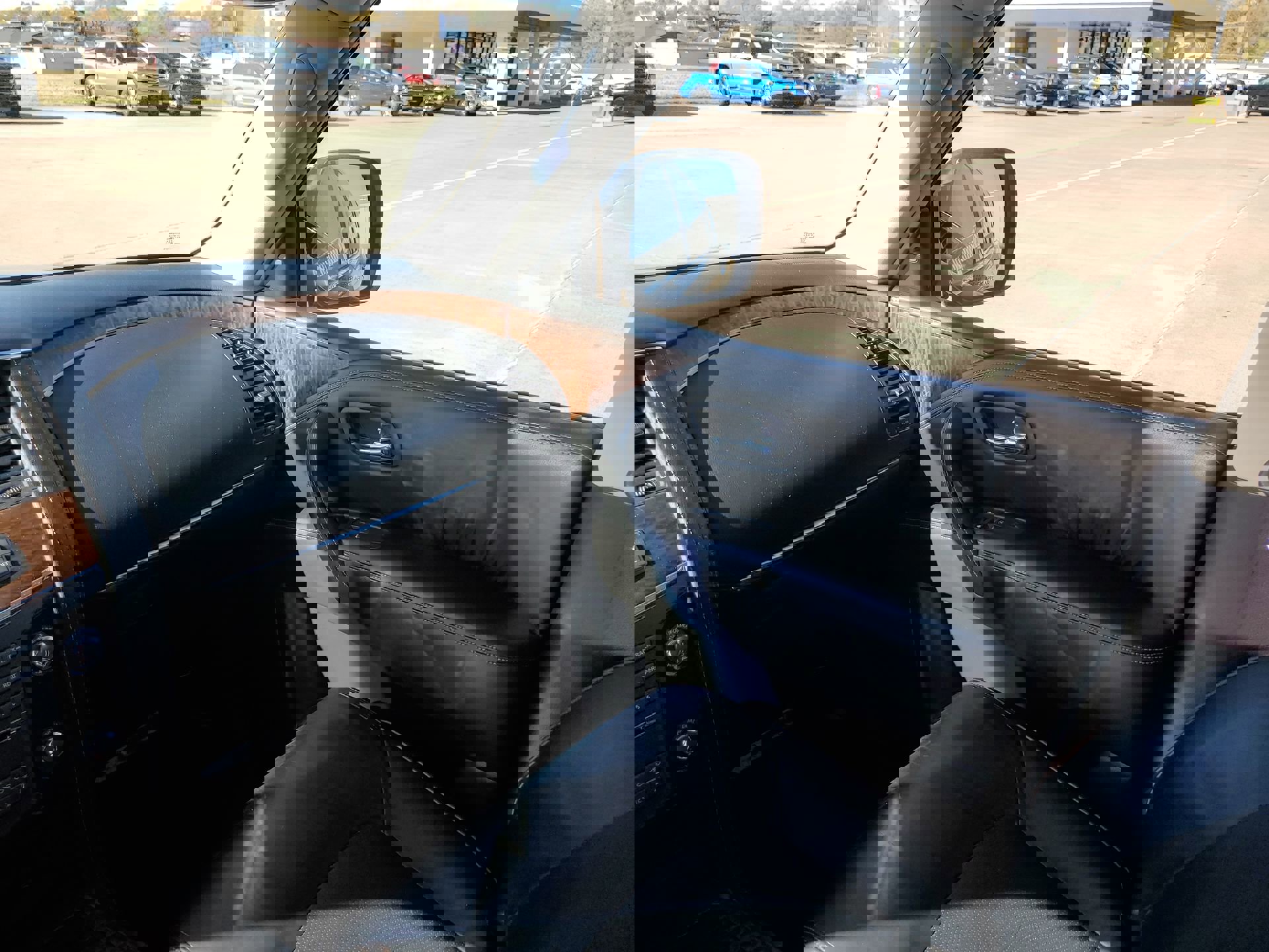 Used 2017 Nissan Armada SL w/ Technology Package image 11