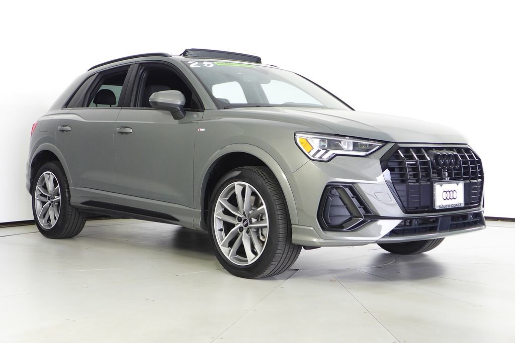 Used 2025 Audi Q3 2.0T Premium w/ Convenience Package AWD/4WD image 4