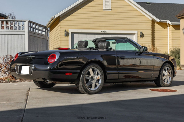 Used 2002 Ford Thunderbird Deluxe image 8