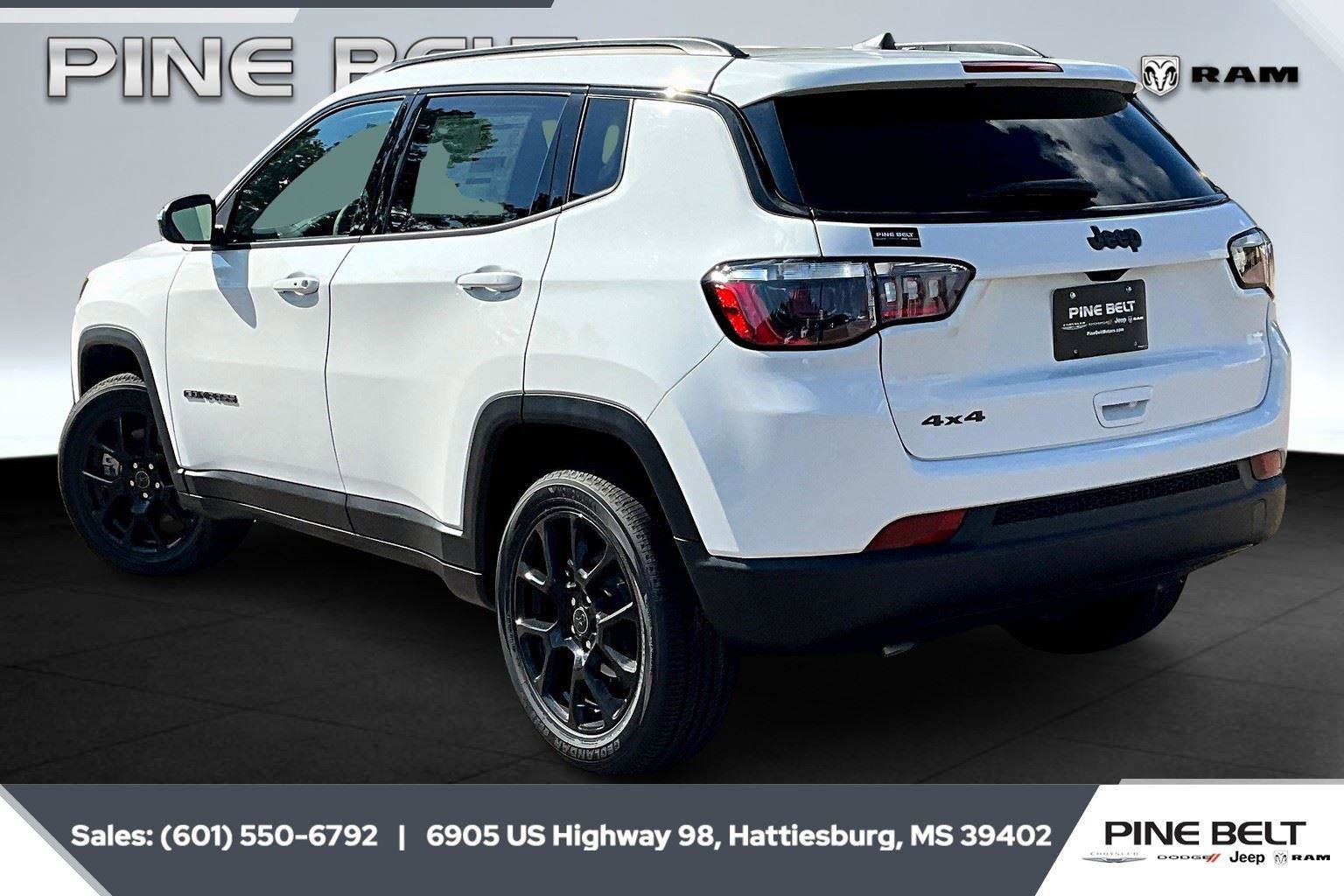 New 2026 Jeep Compass Latitude image 3