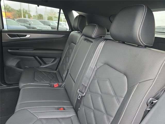 New 2026 Volkswagen Atlas Cross Sport SE image 13