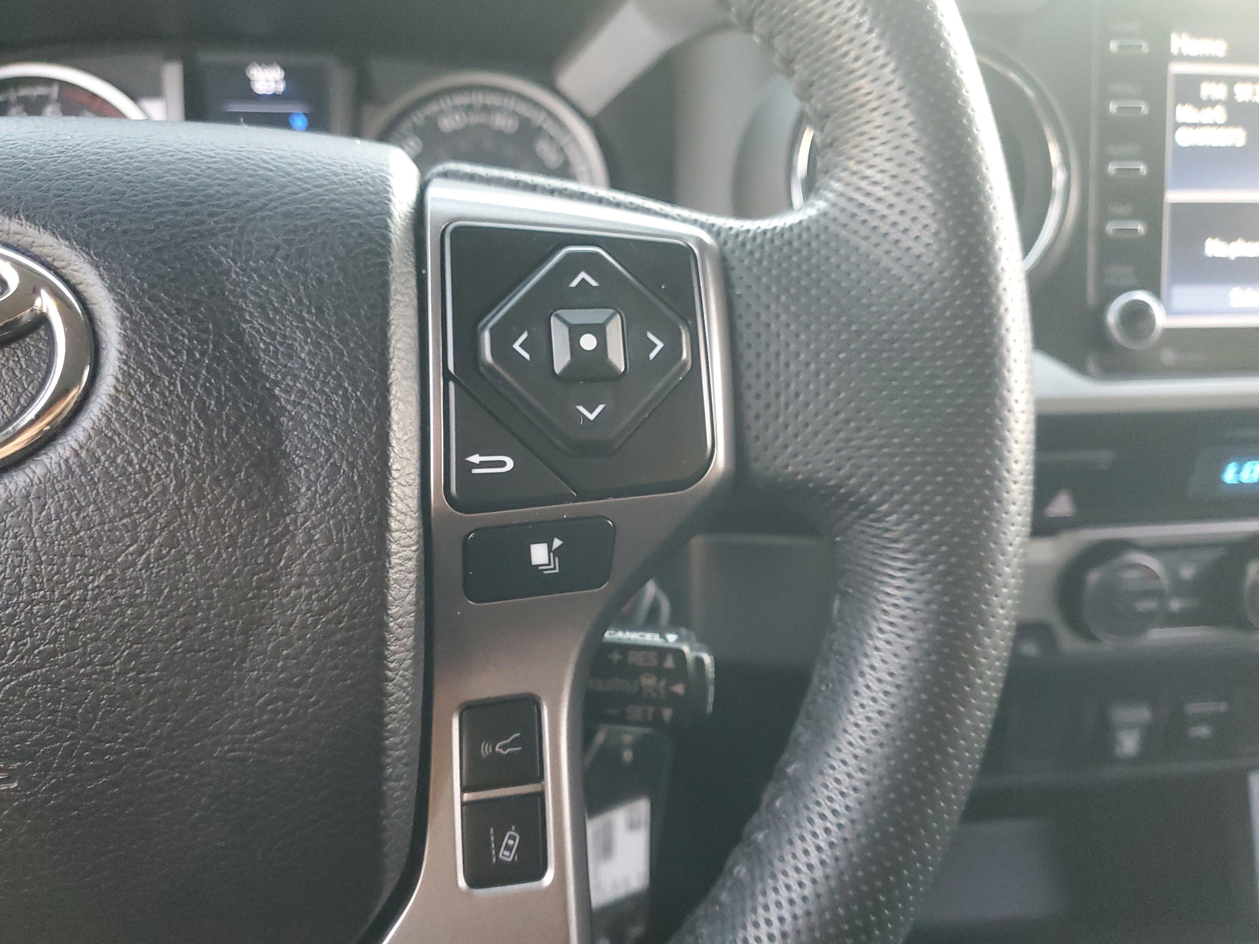 Used 2022 Toyota Tacoma SR5 w/ Technology Package image 21