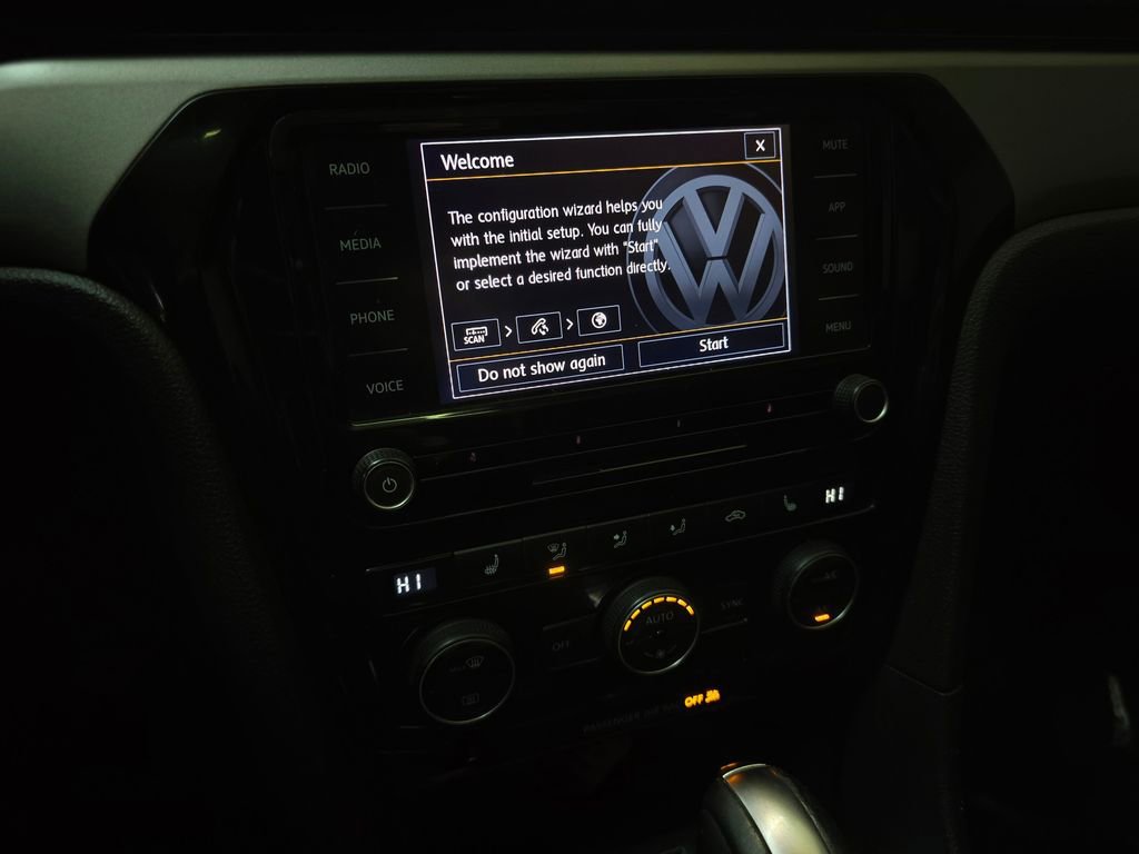 Used 2021 Volkswagen Passat 2.0T SE image 27