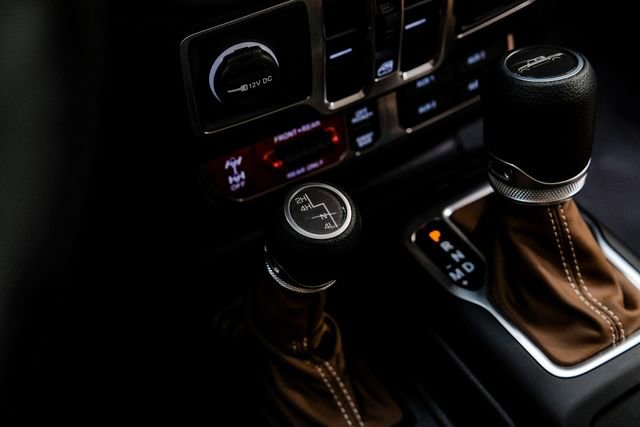 Used 2025 Jeep Gladiator Rubicon w/ Safety Group AWD/4WD image 81