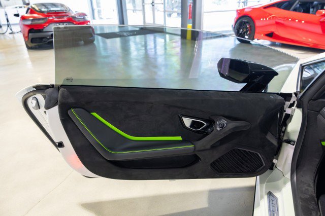 Used 2024 Lamborghini Huracan Tecnica image 38