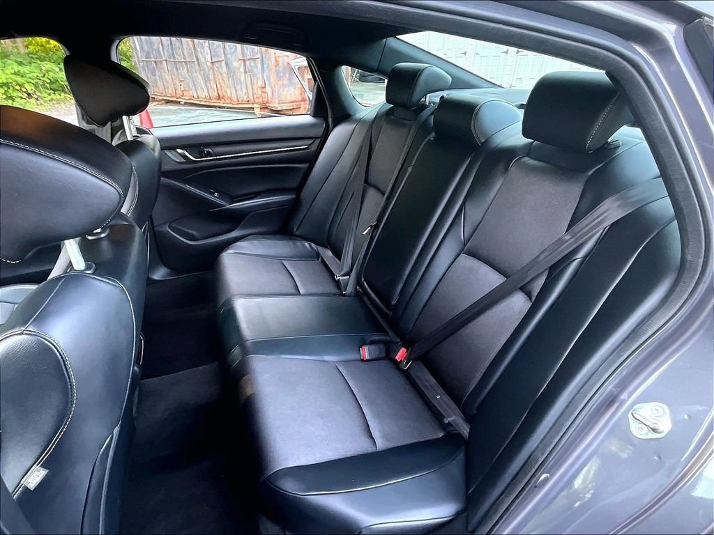 Used 2018 Honda Accord Sport image 14