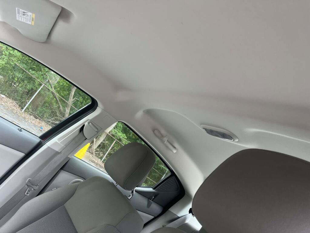Used 2010 Dodge Avenger SXT FWD image 5