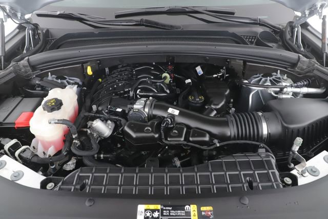 Used 2025 Jeep Grand Cherokee L Laredo w/ Luxury Tech Group I image 15