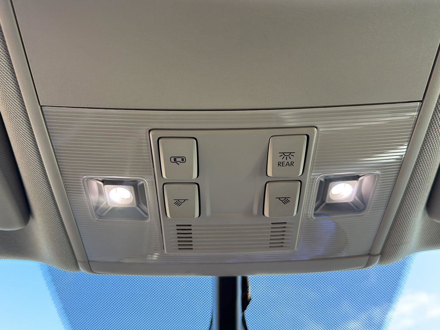 Used 2023 Volkswagen Atlas SE image 19