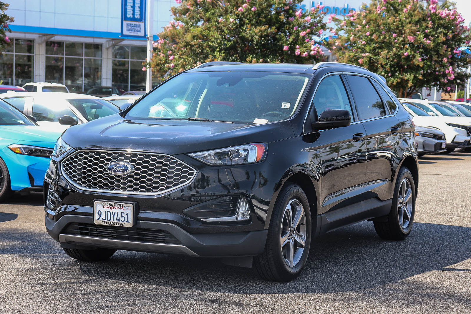 Used 2023 Ford Edge SEL w/ Convenience Package AWD/4WD image 3