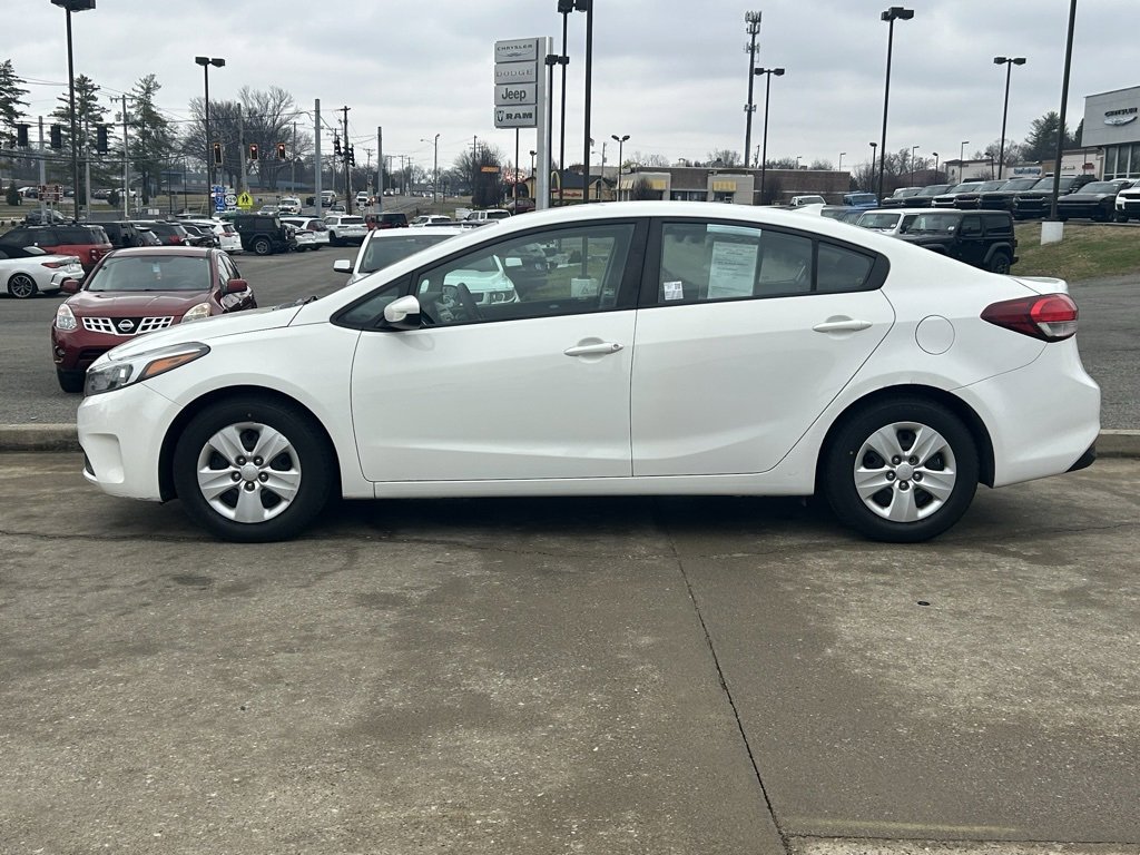 Used 2018 Kia Forte LX image 9