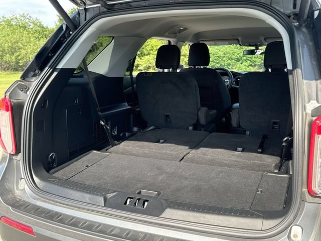 Used 2024 Ford Explorer XLT RWD image 24