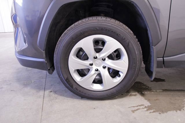 Used 2023 Toyota RAV4 LE AWD/4WD image 10