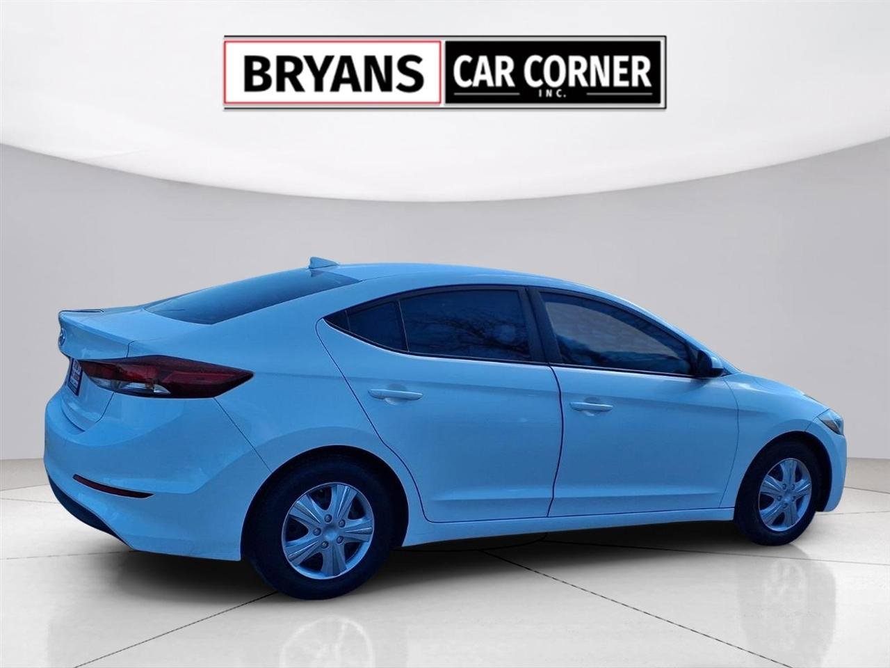 Used 2017 Hyundai Elantra SE image 19