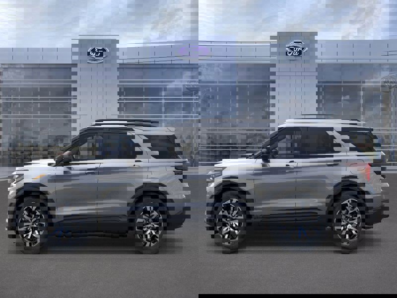 New 2026 Ford Explorer ST-Line image 3