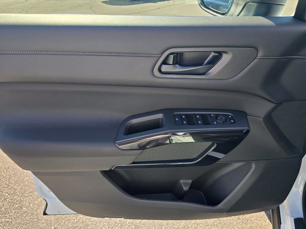 New 2026 Nissan Pathfinder SV AWD/4WD image 7
