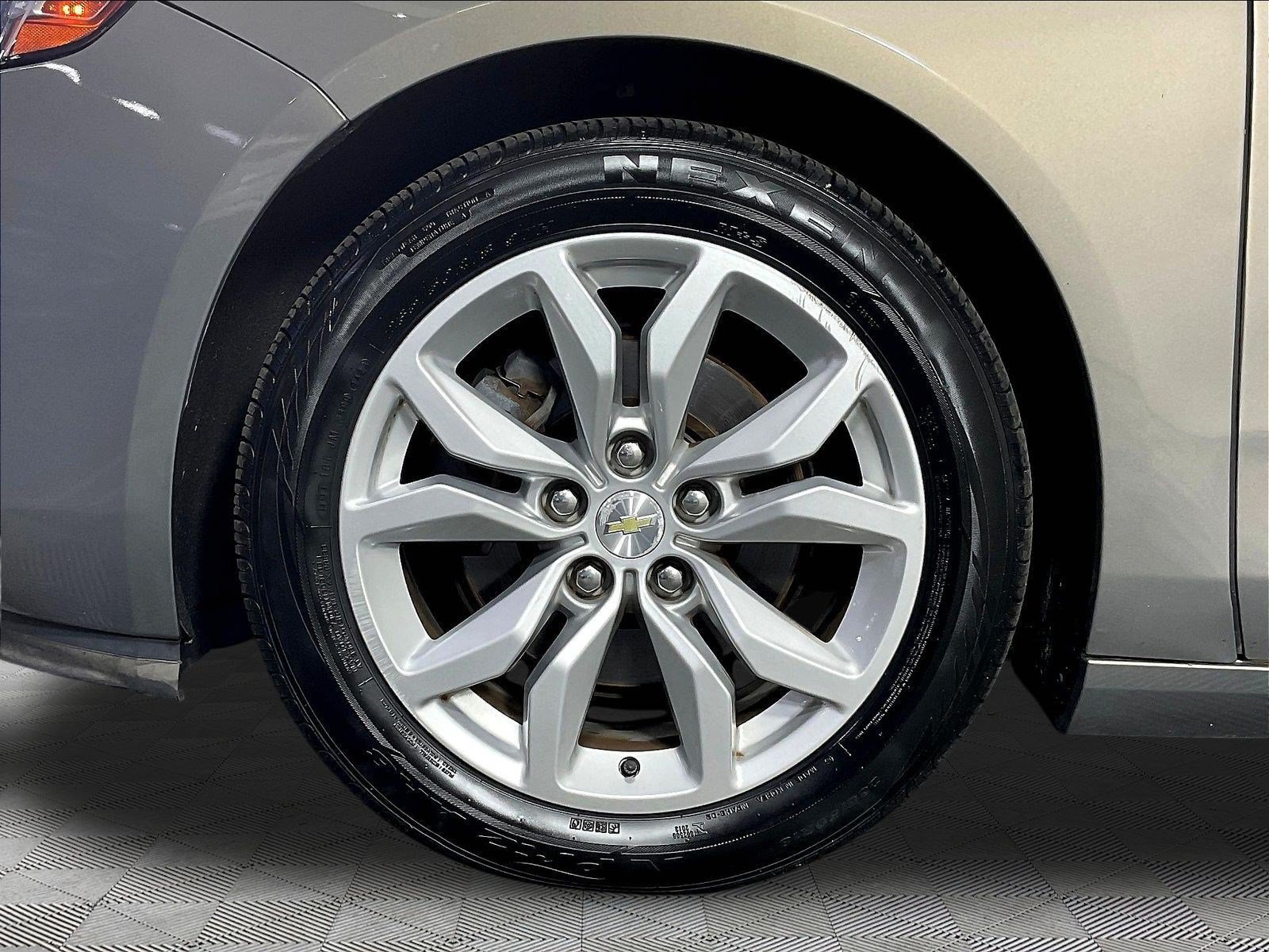 Used 2019 Chevrolet Impala LT FWD image 33