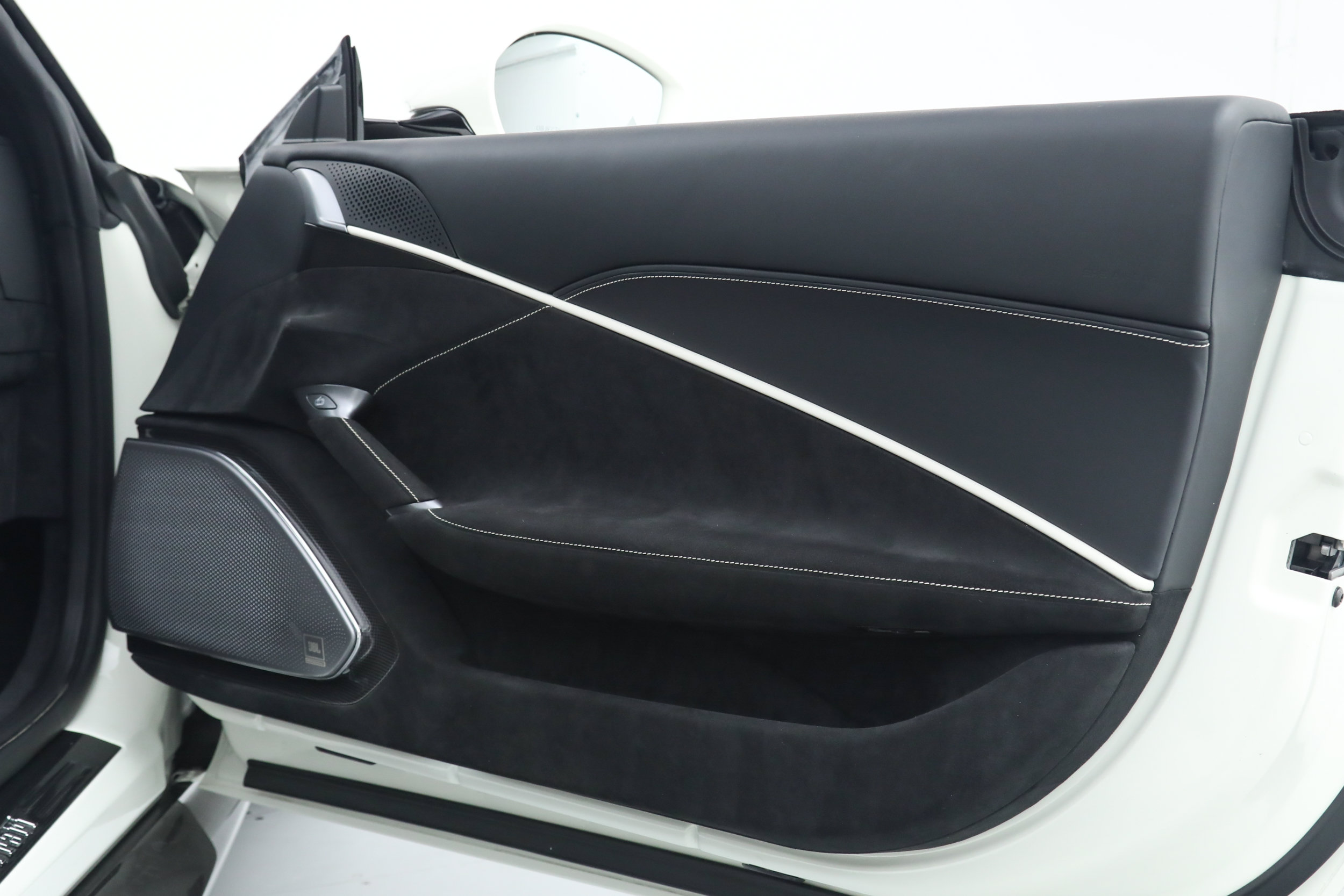 Certified 2024 Ferrari Roma Spider RWD image 20