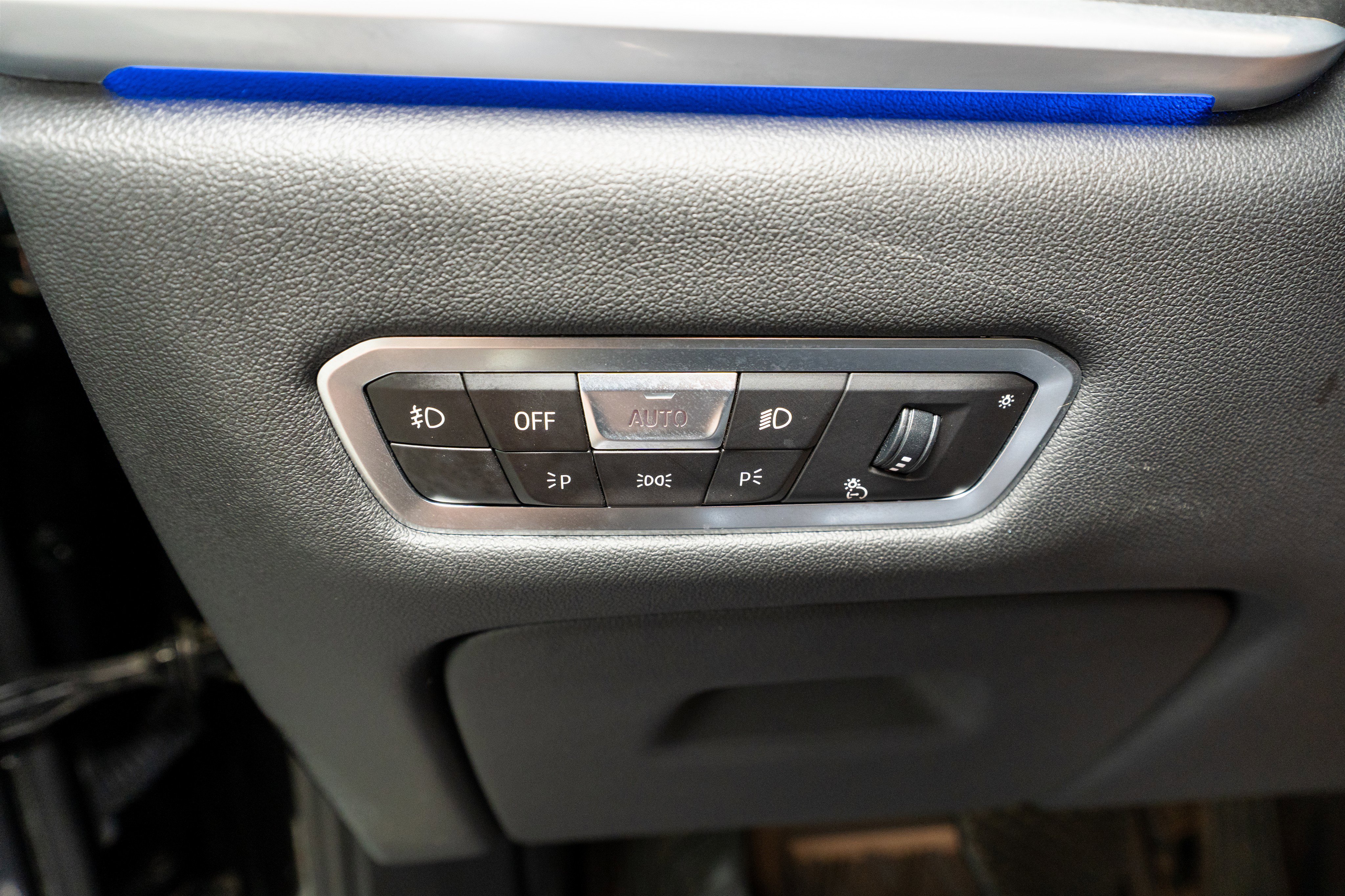 Used 2022 BMW X7 xDrive40i w/ Premium Package image 32