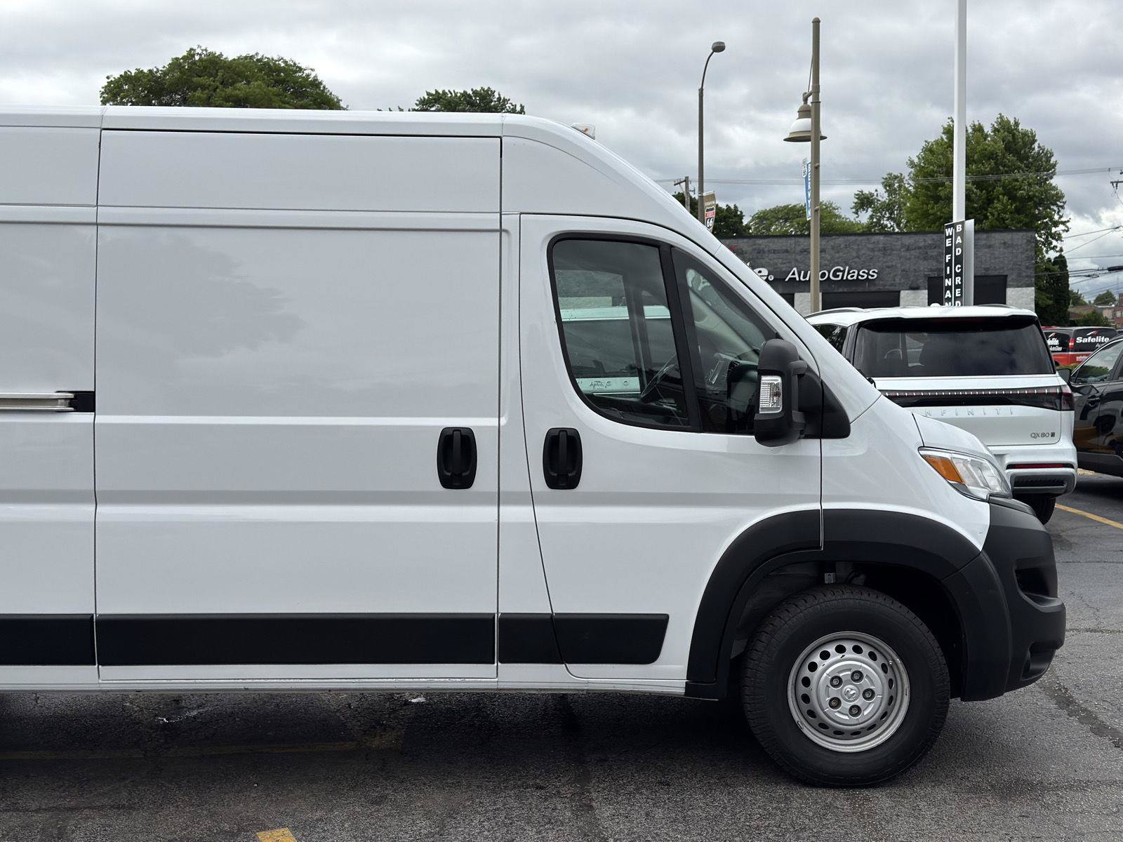 Used 2025 RAM ProMaster 2500 w/ Convenience Group FWD image 13