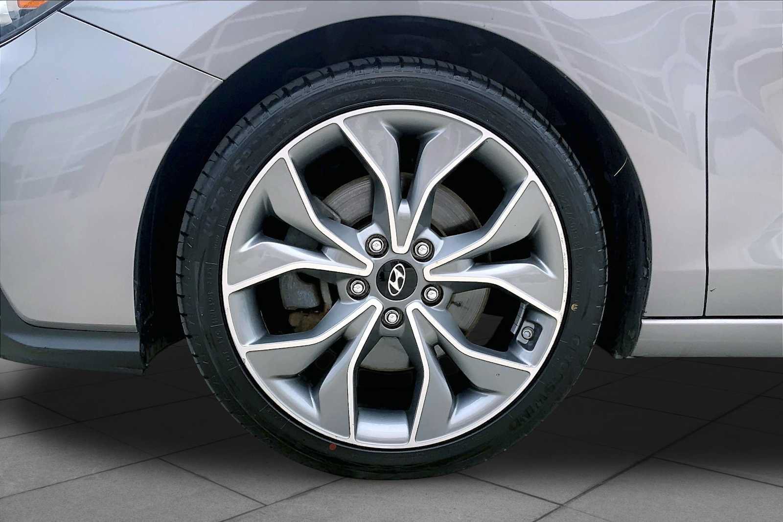 Used 2020 Hyundai Elantra GT N Line w/ Tech Package 03 FWD image 10