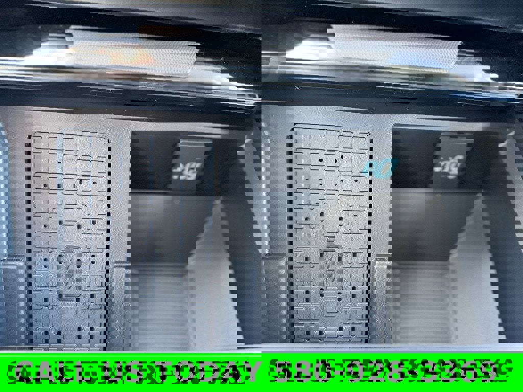 New 2025 Ford F250 Lariat w/ Chrome Package image 26