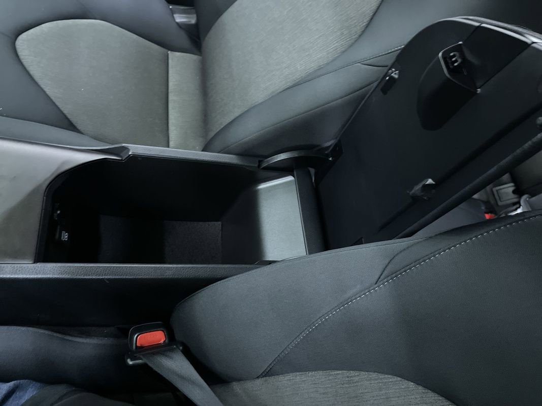 Used 2022 Toyota Camry LE image 23