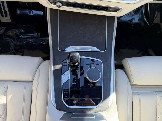 Used 2022 BMW X5 xDrive40i w/ M Sport Package image 15