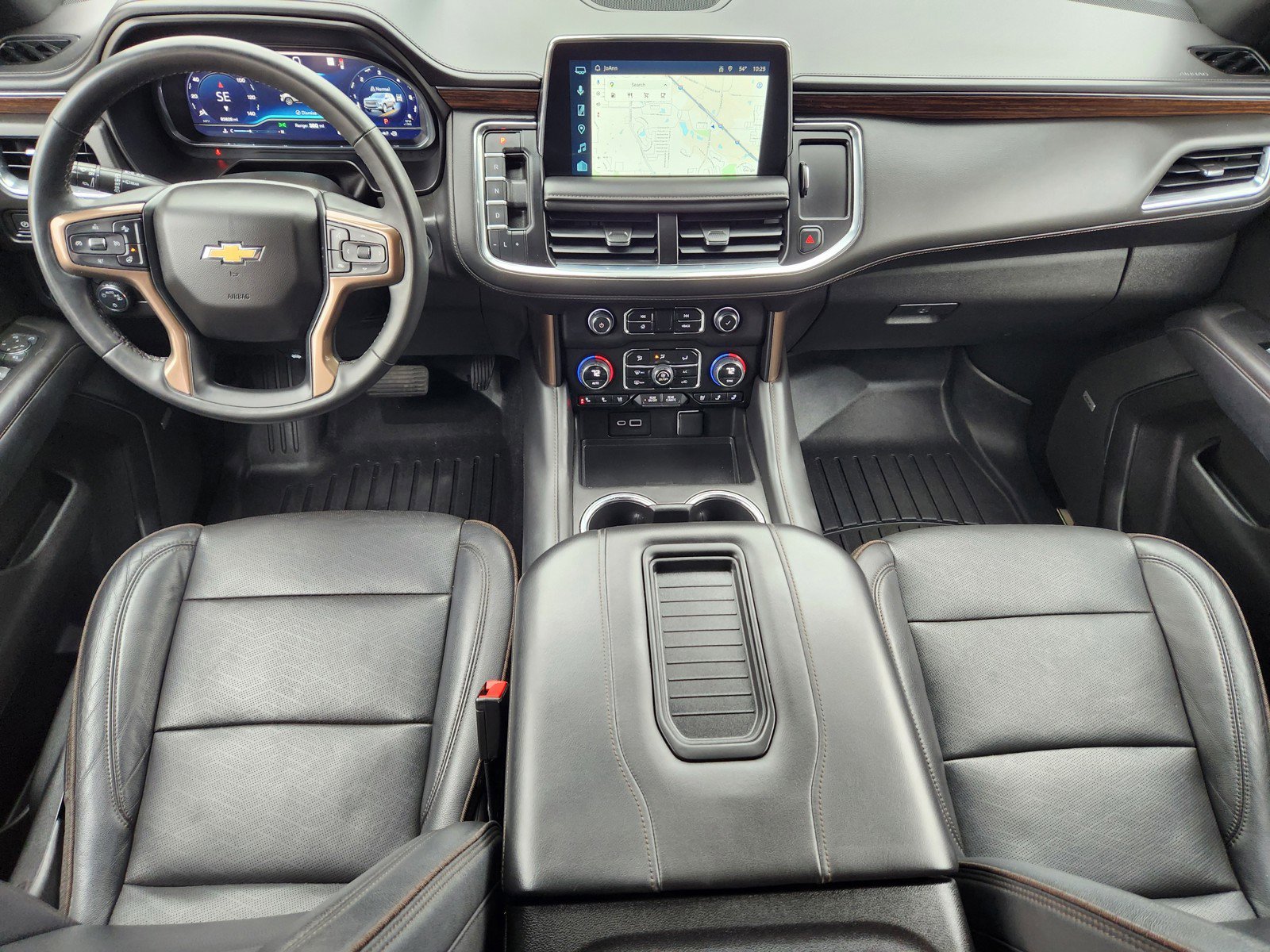 Used 2023 Chevrolet Suburban High Country image 9