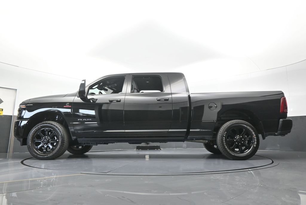 Used 2026 RAM 3500 Laramie AWD/4WD image 58