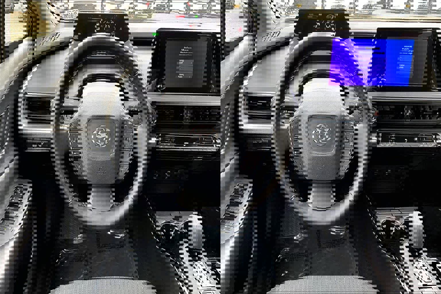 Used 2024 Toyota Prius LE image 5