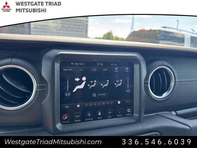 Used 2021 Jeep Wrangler Unlimited Sahara w/ Cold Weather Group AWD/4WD image 10
