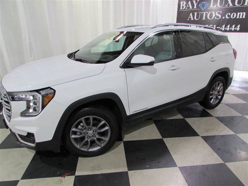 Used 2023 GMC Terrain SLT AWD/4WD image 5