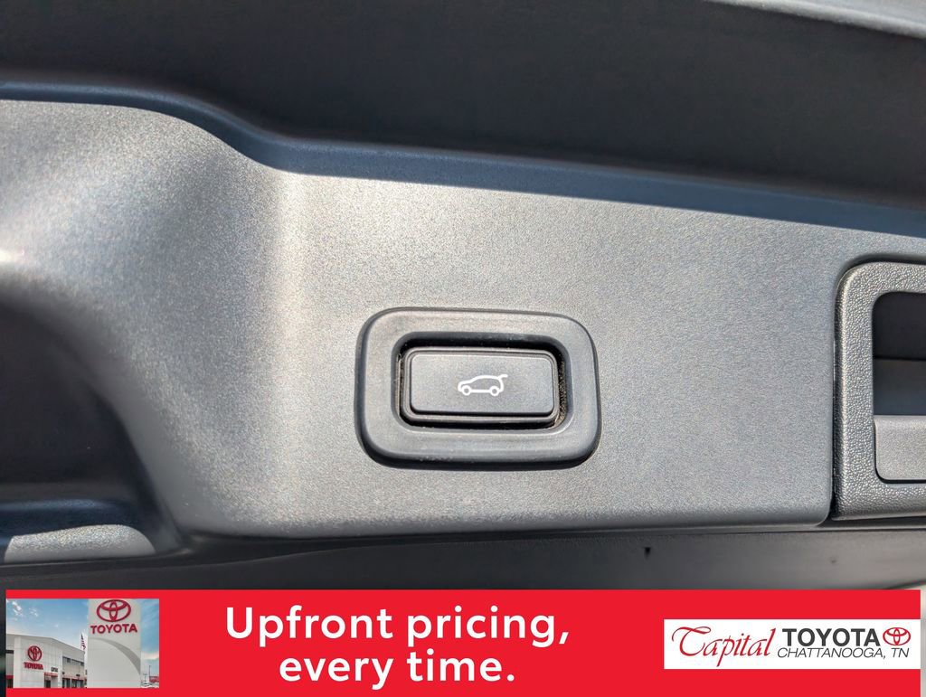 Used 2020 Land Rover Range Rover Evoque First Edition AWD/4WD image 11