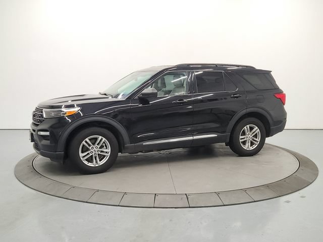 Used 2023 Ford Explorer XLT w/ Equipment Group 202A AWD/4WD image 5