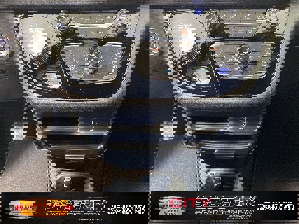 New 2026 Chrysler Pacifica Select image 24