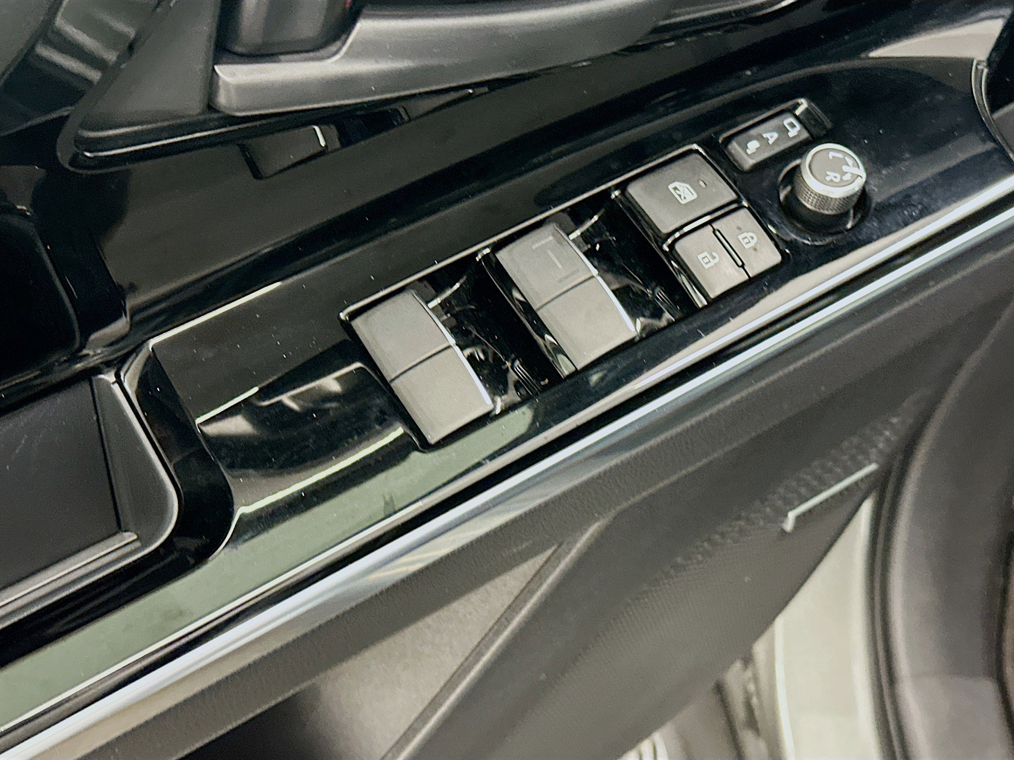 Used 2023 Subaru Solterra AWD image 15