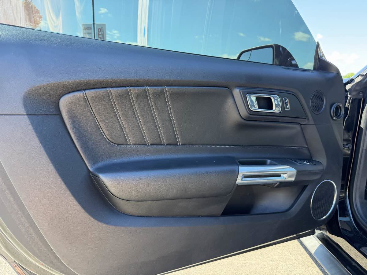 Used 2017 Ford Mustang GT Premium RWD image 12