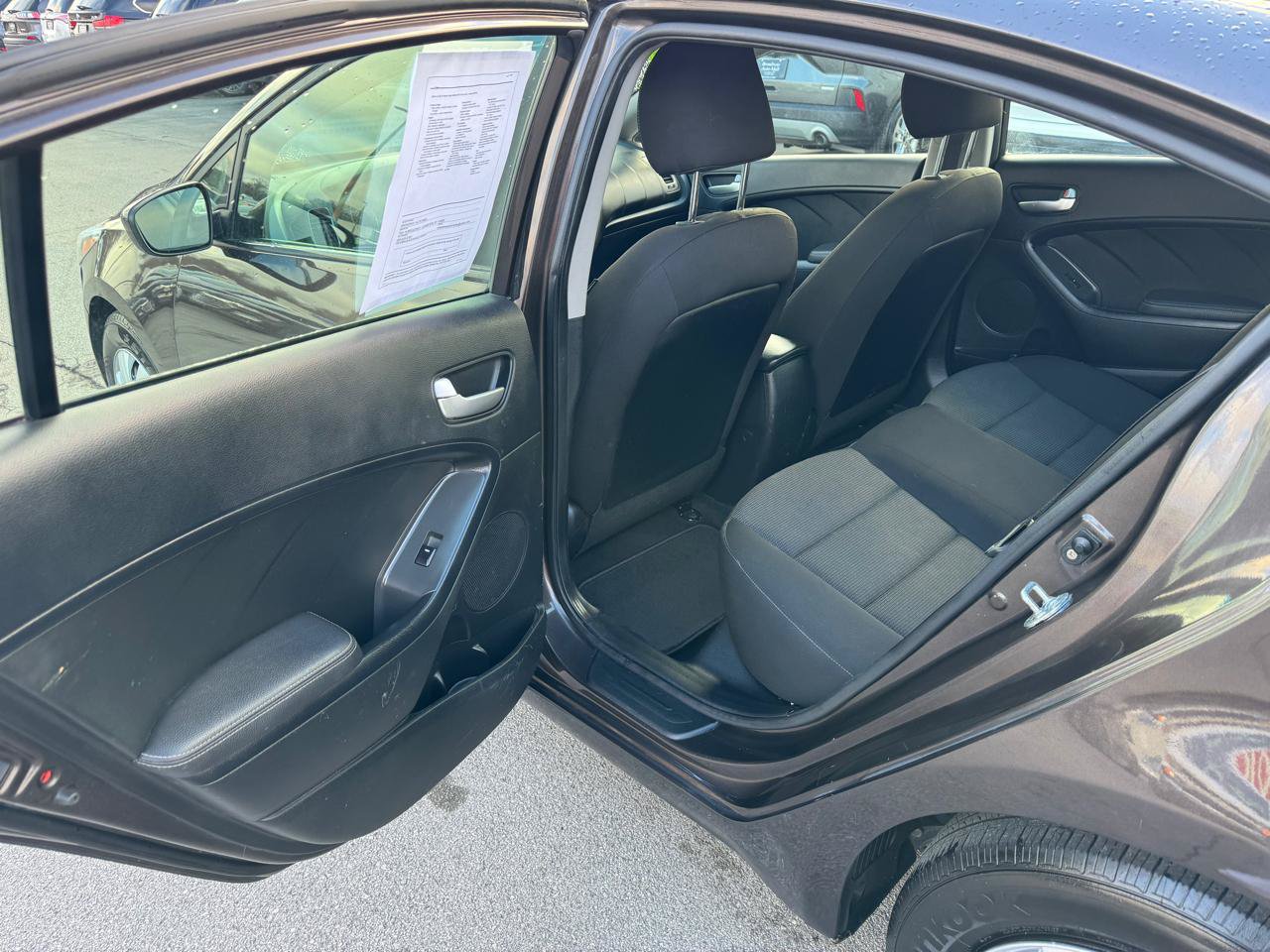 Used 2017 Kia Forte LX FWD image 11